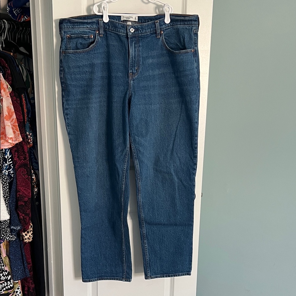 Abercrombie & Fitch Straight Mid Rise Blue Jeans Curve Love
